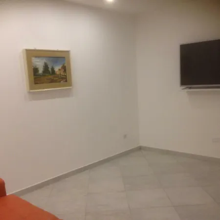 Irthe House * לוקרי